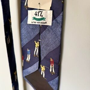 Van Heusen Golf Navy Blue Golfers Pattern Silk Tie Vintage Retro Collection